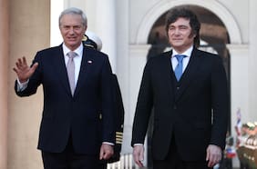 Kast y Milei se reúnen en La Moneda tras polémica por soberanía del Estrecho de Magallanes