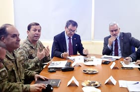 Autoridades de Defensa visitan DGMN y comprometen mejoras en control de armas y al Servicio Militar