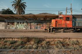 Este es el deplorable estado de las estaciones de tren de la ruta ferroviaria Santiago-Valparaíso