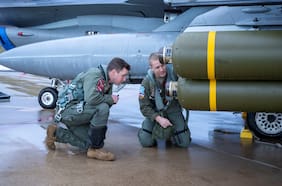 EE.UU. confirma que proporcionará bombas de racimo a Ucrania como parte de un nuevo paquete de ayuda militar