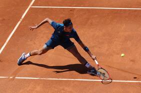 Un imparable Tabilo avanza a los cuartos de final del Masters de Roma tras superar a Khachanov