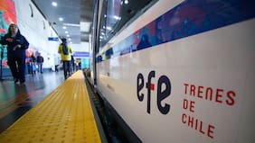 Tren Santiago-Melipilla: ocho alcaldes de la RM piden al gobierno revertir postergación del tramo Lo Errázuriz-Alameda