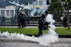 Al menos 17 fallecidos y más de 800 heridos en cinco días de disturbios en Colombia