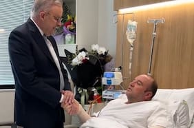 “Un héroe australiano”: primer ministro felicita al residente de Sidney que redujo a uno de los atacantes en Bondi Beach