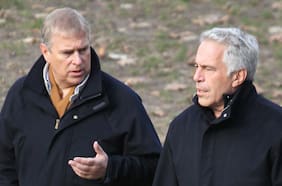 El príncipe Andrés de Inglaterra renuncia a sus títulos por las acusaciones sobre vínculos con Epstein