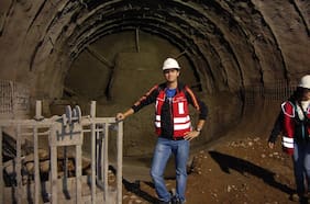 “Más rica que nunca”: los polémicos tuits borrados sobre Camila Vallejo del futuro subsecretario de Transportes cuando tenía 24 años