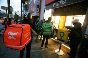 Lo último de las apps de delivery: el programa de referidos Uber Hero, la llegada de DiDi Food a Santiago y los productos financieros de Rappi y PedidosYa