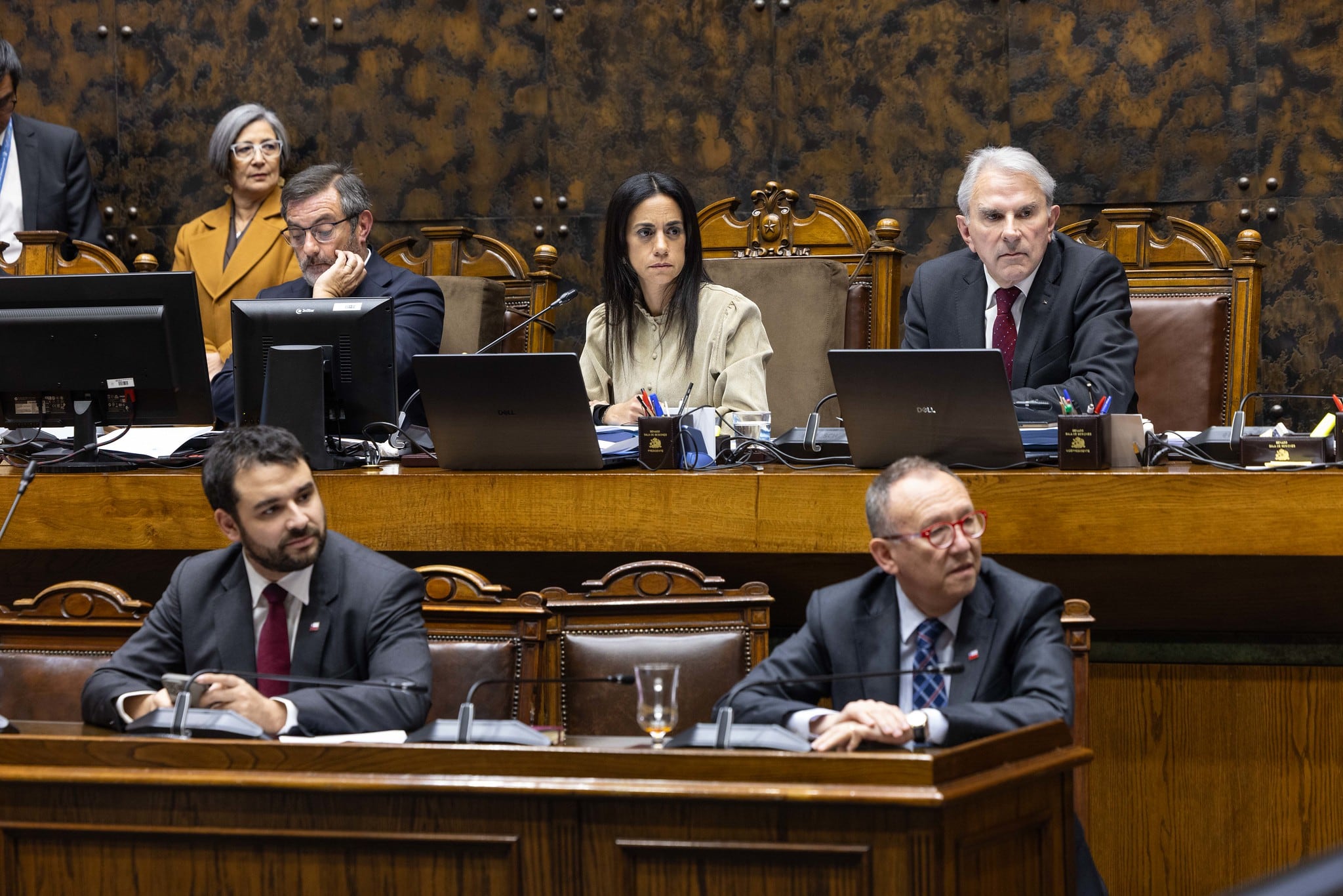 Secreto bancario: Senado no logra desempatar votación y gobierno propone buscar acuerdo en comisión mixta