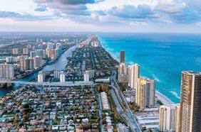 Sotheby’s: chilenos realizaron en 2021 el 6% de las compras de propiedades de extranjeros en Miami