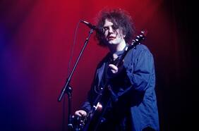 La cuarentena de Robert Smith: el confinamiento lo pasó “terminando” el nuevo disco de The Cure y un álbum solista