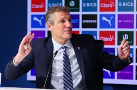 Con la UC en la búsqueda del reemplazante de Buljubasich: radiografía al mundo de los gerentes deportivos