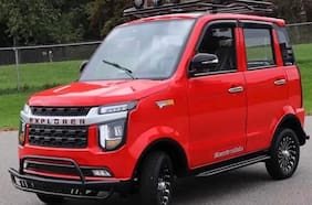 No todos los mini autos eléctricos pueden andar en la calle: lo que hay que saber antes de manejarlos