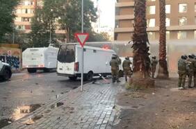 Manifestaciones en inmediaciones de Plaza Baquedano terminan con cuatro personas detenidas por desórdenes