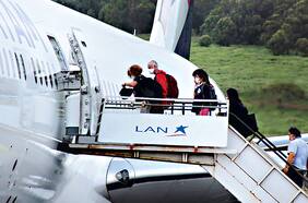 La toma del aeropuerto de Rapa Nui por restitución de tierras que complica la reapertura de la isla a turistas