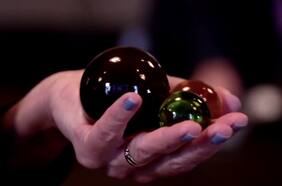 Permitieron la tecnología para los TV LED: Nobel de Química a descubridores de los puntos cuánticos