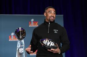 Sencillez, resiliencia y filantropía: los rasgos que destacan en la personalidad de Jalen Hurts, el MVP del Super Bowl