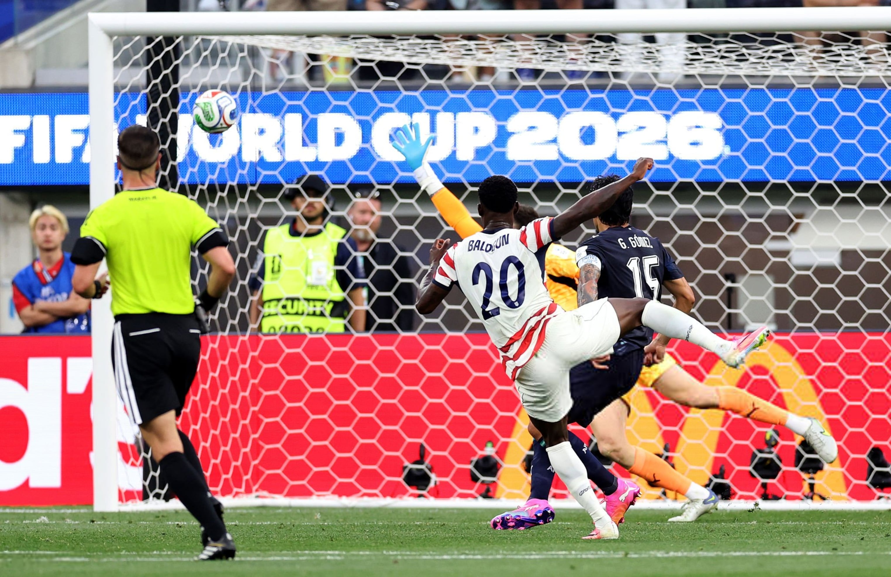 Mal estreno sudamericano en el Mundial: Estados Unidos arma una fiesta y le propina una dura goleada a Paraguay