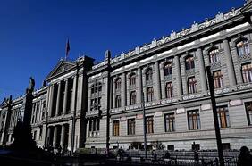 Columna de Leonel González Postigo y Leonardo Moreno Holman: Desconfianza en la Judicatura. ¿Es el momento de innovar?