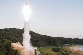 Corea del Norte lanza tres misiles balísticos hacia el mar de Japón