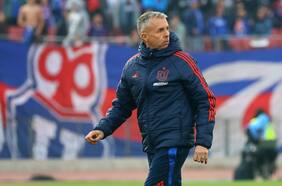 Con una gran duda: la formación de la U para mantener el invicto de Gustavo Álvarez ante Colo Colo