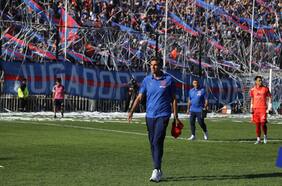 Otro golpe para Pellegrino: el técnico de la U es sancionado por el Tribunal de Disciplina