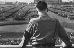 Cómo se convirtieron en tiranos: el “manual” que remite a Hitler, Stalin y Saddam en el streaming