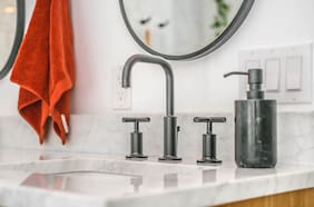 ¿Quieres que tu baño huela como el de un hotel? Esto es lo que debes hacer