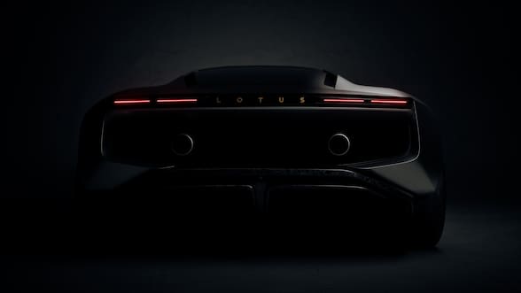 Lotus tendrá un nuevo súperdeportivo: será híbrido y con motor V8