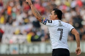 Esteban Paredes fija su despedida para febrero, con Arturo Vidal entre los invitados