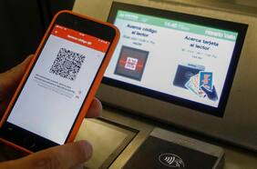 Casi 90 millones de viajes en el transporte público se pagaron con QR durante el primer semestre de 2024