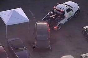 Identifican a víctima fatal encontrada en Tesla de rapero D4vd: su madre habría reconocido tatuaje de la joven