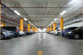 Auge del teletrabajo oscurece el futuro de los estacionamientos subterráneos