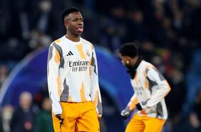 Fanáticos del Manchester City aluden a Oasis para burlarse de Vinícius en el duelo ante el Real Madrid en la Champions