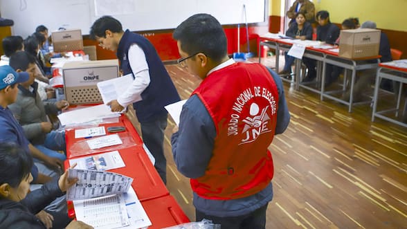 Incierto panorama político en Perú