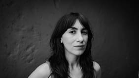 Catalina Infante, autora chilena: “Desde que me convertí en madre el tema me tomó como mujer, escritora y lectora”