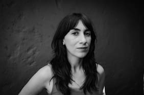 Catalina Infante, autora chilena: “Desde que me convertí en madre el tema me tomó como mujer, escritora y lectora”