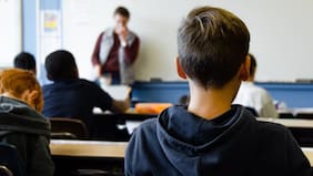 Mineduc anuncia reanudación de clases para este miércoles en cuatro regiones del país