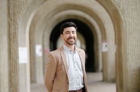 Chileno desarrolla IA gratuita para simulación médica en universidades