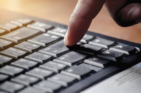 Este es el riesgo de infectarte por tocar una superficie contaminada; estos son los síntomas más comunes de Ómicron 2 y esta es la probabilidad de morir si estás vacunado: tres cosas que aprendimos del coronavirus esta semana