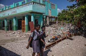 “No pude comer carne después de ver los cuerpos en las calles”: las historias de sobrevivientes a 15 años del terremoto más devastador en Haití