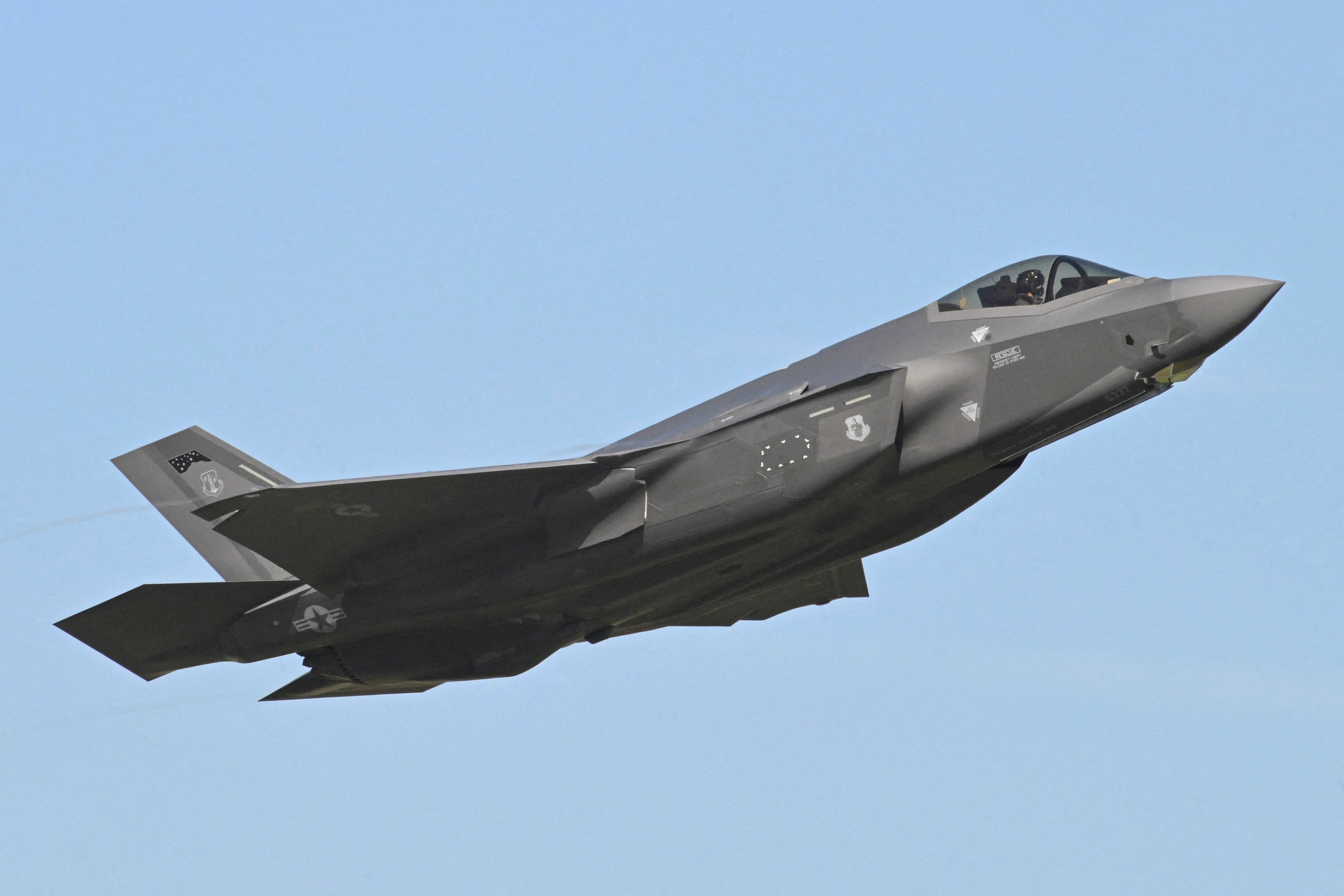 Estados Unidos buscaría ampliar el despliegue de armas nucleares en Europa