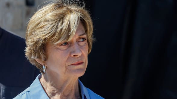 Matthei advierte que el gobierno podría quedar “de rodillas frente al PDG” ante futuras acusaciones constitucionales