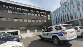 Contraloría detecta irregularidades en viajes del GORE del Biobío y formula reparos por más de $100 millones