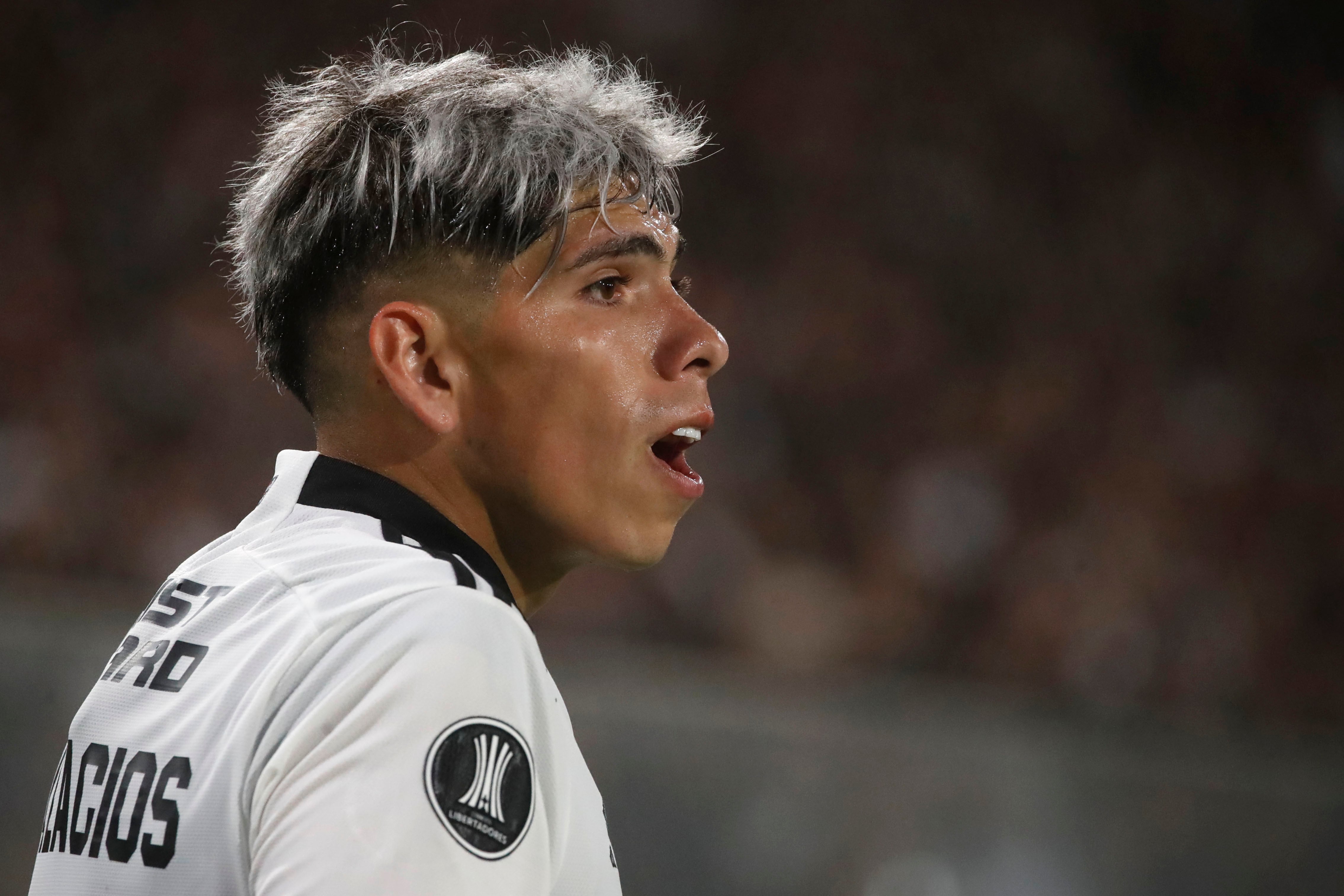 Carlos Palacios aterriza la opción de volver a Colo Colo: "Depende del técnico; no sé si el club me quiere"