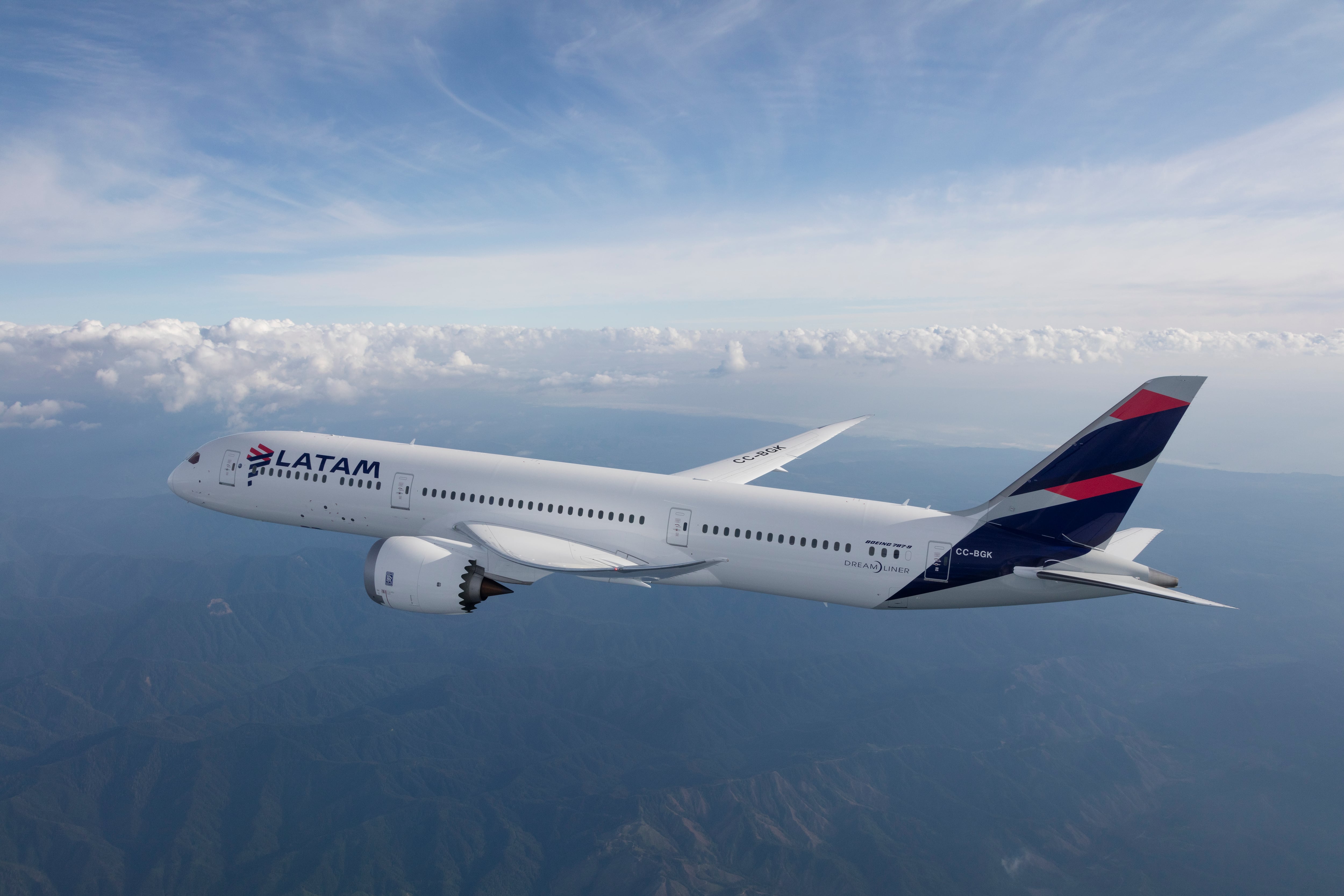 Descarbonizar sin despegar los costos: las apuestas de LATAM para reducir sus emisiones en una transición aún incierta