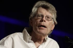 Sangre, poderes telequinéticos y bullying: Carrie, 50 años del libro que salvó a Stephen King