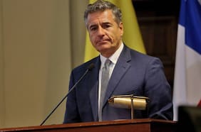 Andrés Velasco en picada contra idea de Kast de eliminar contribuciones: “Es una estupidez”, “es populismo puro”