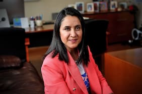 Contraloría pone en jaque a Daniela Peñaloza: detecta graves faltas a la probidad en millonaria compra de terrenos para Cesfam en Las Condes