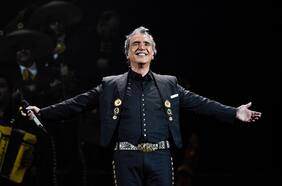 Tras fuerte polémica en el Festival de Viña cambian la letra de la canción Mátalas de Alejandro Fernández