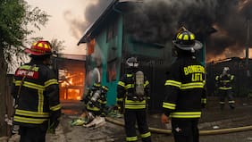 Dictan arresto domiciliario nocturno y arraigo nacional para acusado de causar incendio en Lirquén